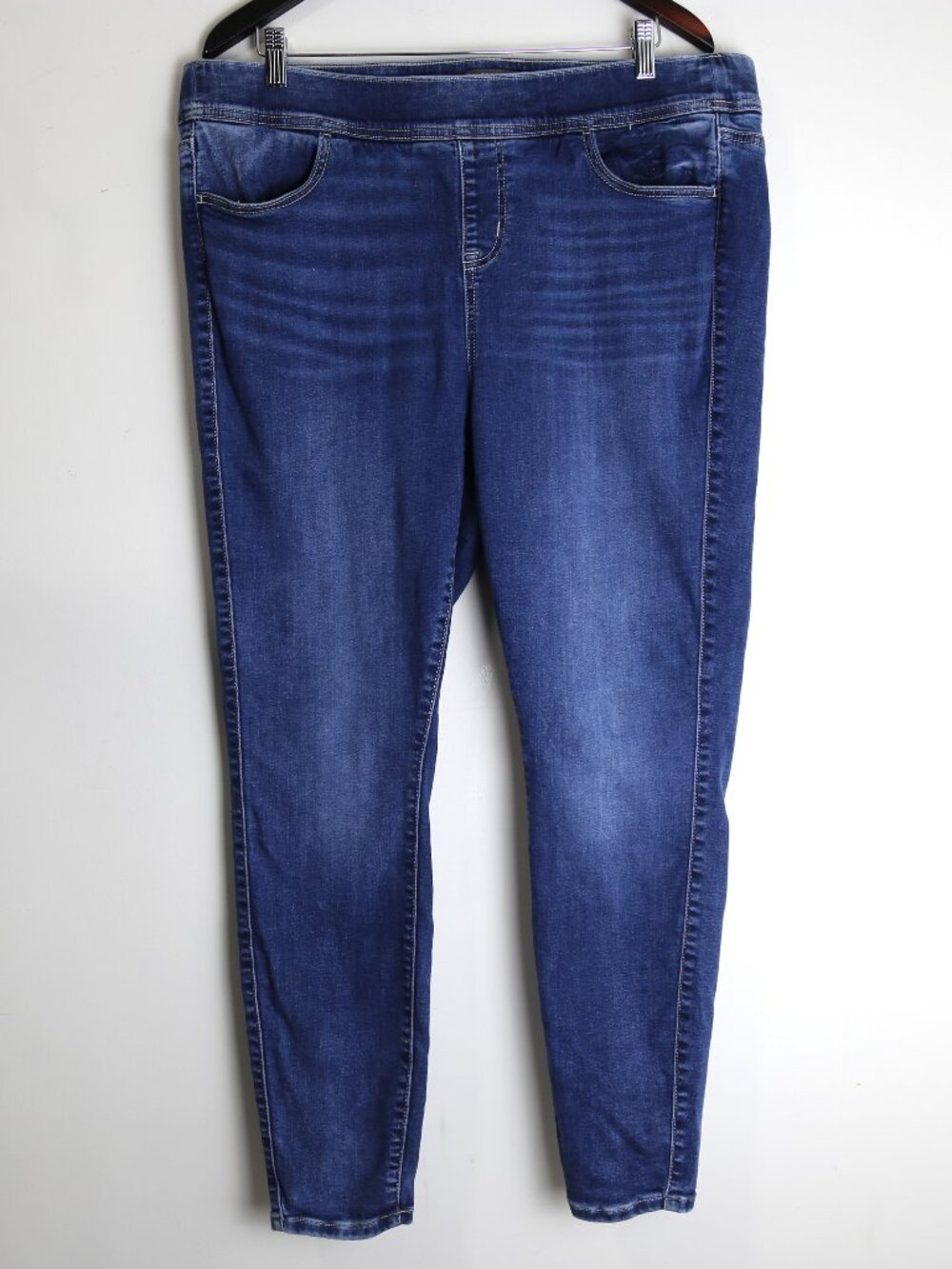 Torrid Super Soft Lean High-Rise Skinny Medium Dark Wash Blue Size 2R Jeggings